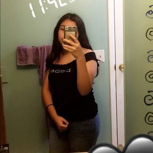 Meet your Posher, Anahi